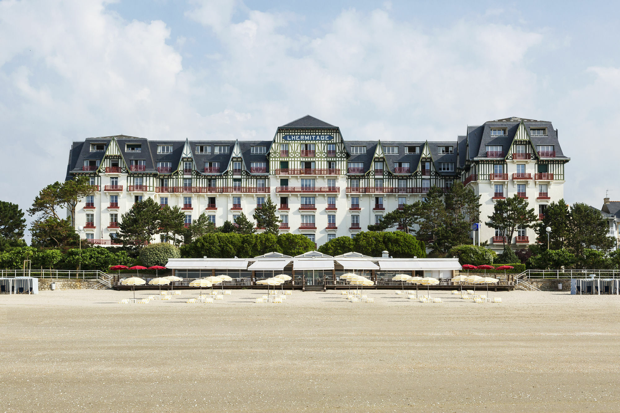 Hotel Barriere L'Hermitage La Baule-Escoublac Exterior photo